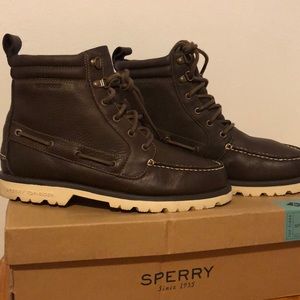 Sperry lug boots
